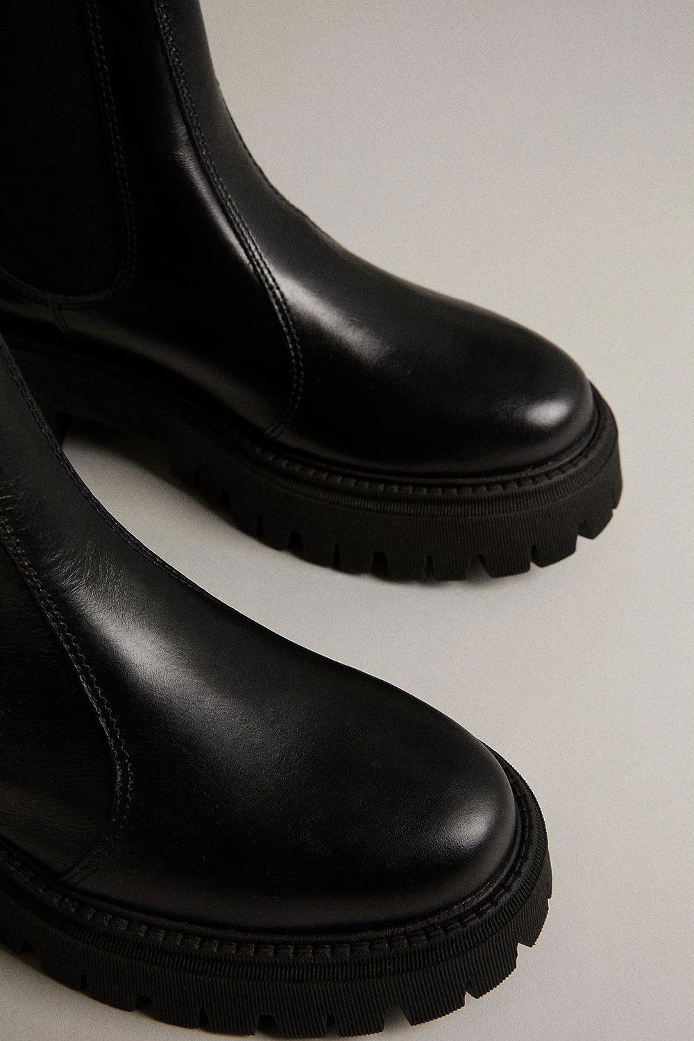 Karen Millen Leather Ankle Chelsea Boot 8 Karen Millen Leather Ankle Chelsea Boot - Image 6