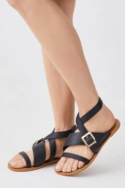 Karen Millen Leather Buckle Detail Flat Sandal -Karen Millen shop black leather buckle detail flat sandal 4