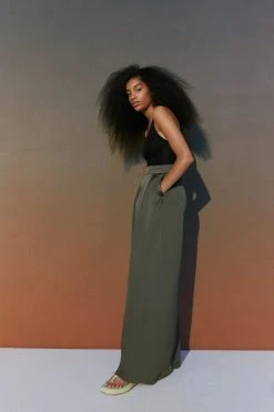 Karen Millen Satin Crepe Wide Leg High Waist Trousers -Karen Millen shop black satin crepe wide leg high waist trousers 2