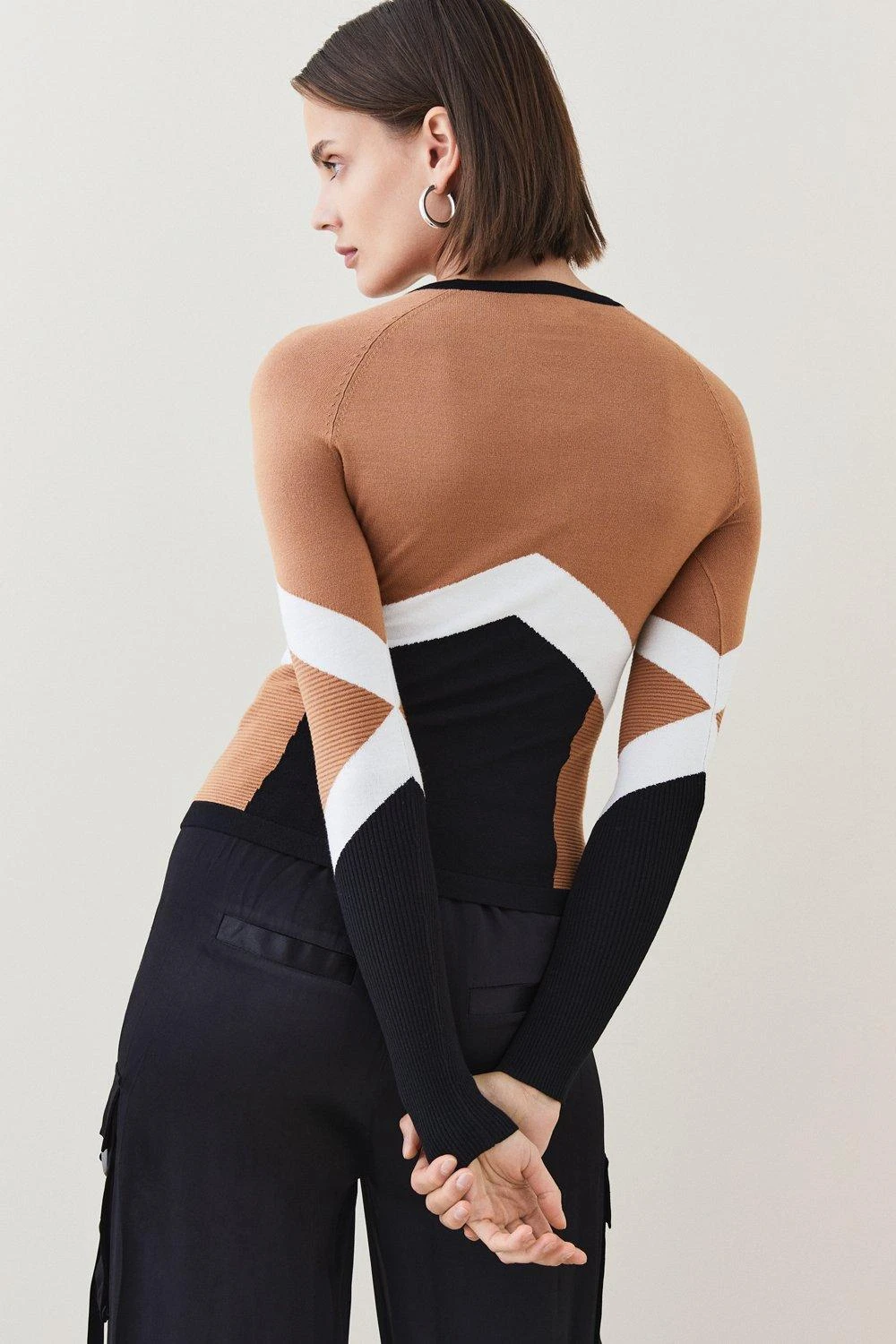 Karen Millen Sporty Colour Block Knit Top 5 Karen Millen Sporty Colour Block Knit Top - Image 3