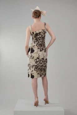 Karen Millen Italian Rose Stretch Jacquard Pencil Midi Dress 10 Karen Millen Italian Rose Stretch Jacquard Pencil Midi Dress -Karen Millen shop gold italian rose stretch jacquard pencil midi dress 3