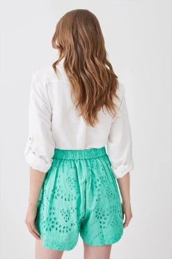 Karen Millen Broderie Woven Short 10 Karen Millen Broderie Woven Short -Karen Millen shop green broderie woven short 3