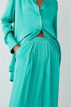 Karen Millen Tall Viscose Satin Wide Leg Trouser -Karen Millen shop green tall viscose satin wide leg trouser 2