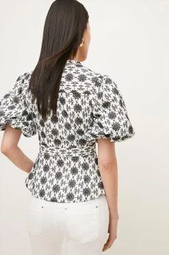 Karen Millen Contrast Cotton Broderie Woven Blouse -Karen Millen shop mono contrast cotton broderie woven blouse 2