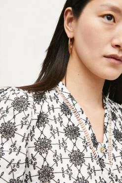 Karen Millen Contrast Cotton Broderie Woven Blouse -Karen Millen shop mono contrast cotton broderie woven blouse 3