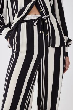 Karen Millen Mixed Stripe Woven Wide Leg Trouser -Karen Millen shop mono mixed stripe woven wide leg trouser 4