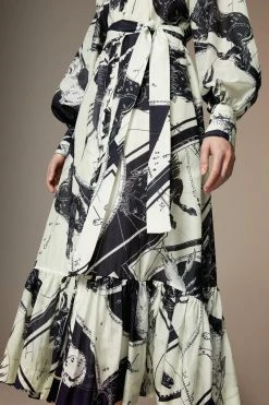 Karen Millen Petite British Museum Silk Cotton Star Mapped Woven Maxi Dress -Karen Millen shop mono petite british museum silk cotton star mapped woven maxi dress 3