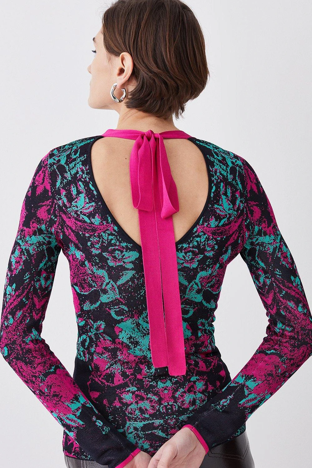 Karen Millen V Neck Tie Back Jacquard Knit Top 5 Karen Millen V Neck Tie Back Jacquard Knit Top - Image 3