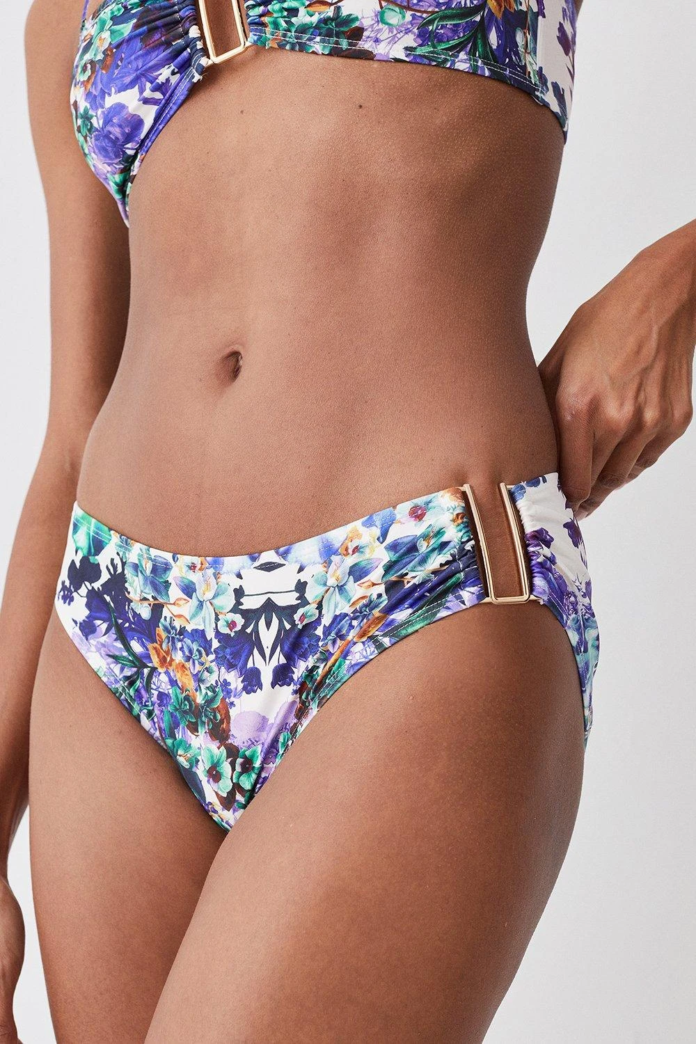 Karen Millen Mirror Print Gold Trim Bikini Bottoms 6 Karen Millen Mirror Print Gold Trim Bikini Bottoms - Image 4