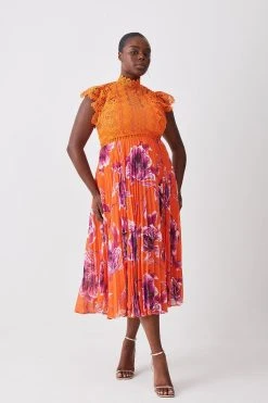 Karen Millen Plus Size Guipure Lace Mirrored Floral Pleat Midi Dress -Karen Millen shop red plus size guipure lace mirrored floral pleat midi dress 1