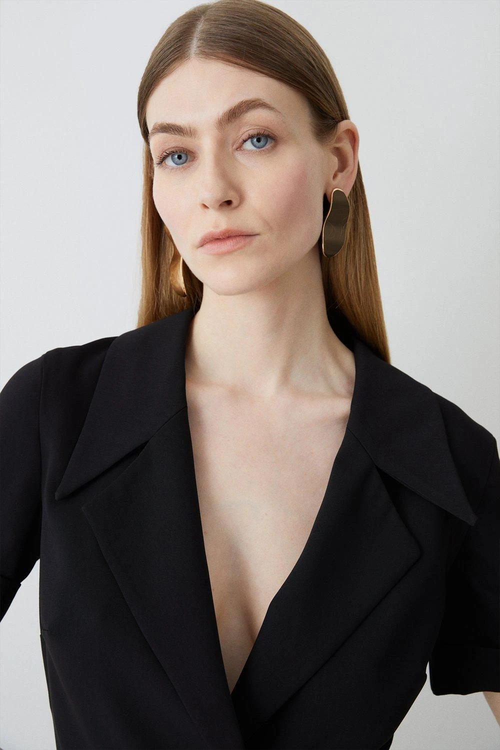 Karen Millen Soft Tailored Belted Pleat Wide Leg Jumpsuit 4 Karen Millen Soft Tailored Belted Pleat Wide Leg Jumpsuit - Image 2