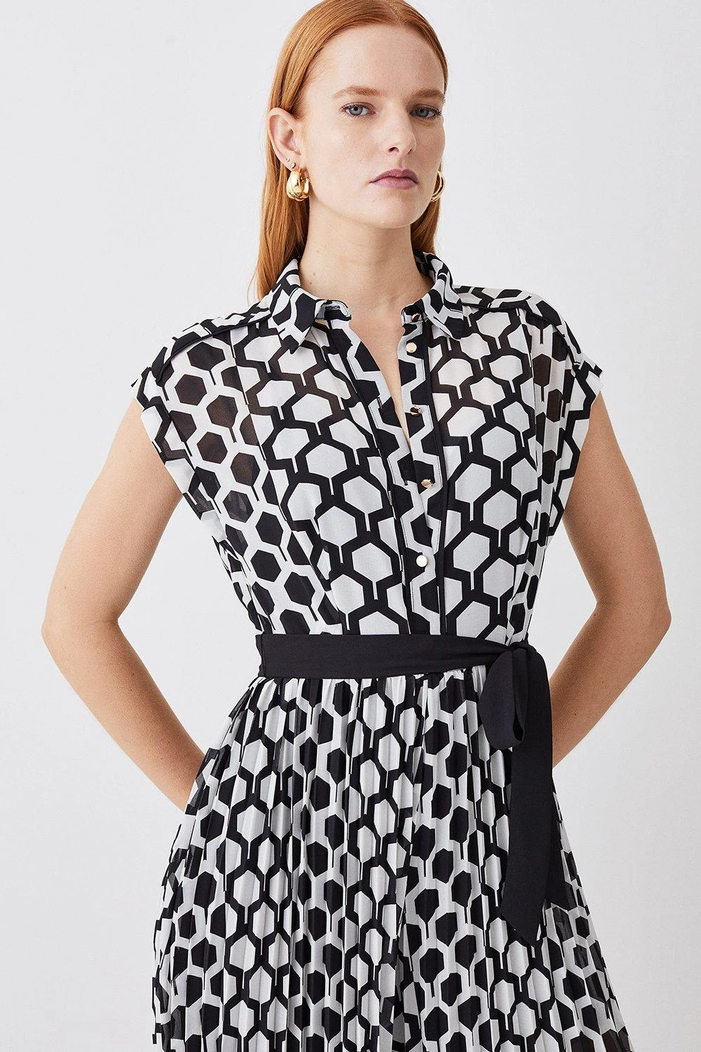 Karen Millen Mono Geo Pleat Detail Belted Woven Jumpsuit 7 Karen Millen Mono Geo Pleat Detail Belted Woven Jumpsuit - Image 5