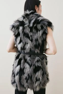 Karen Millen Shawl Collar Patched Pile Faux Fur Gilet -Karen Millen shop mono shawl collar patched pile faux fur gilet 4